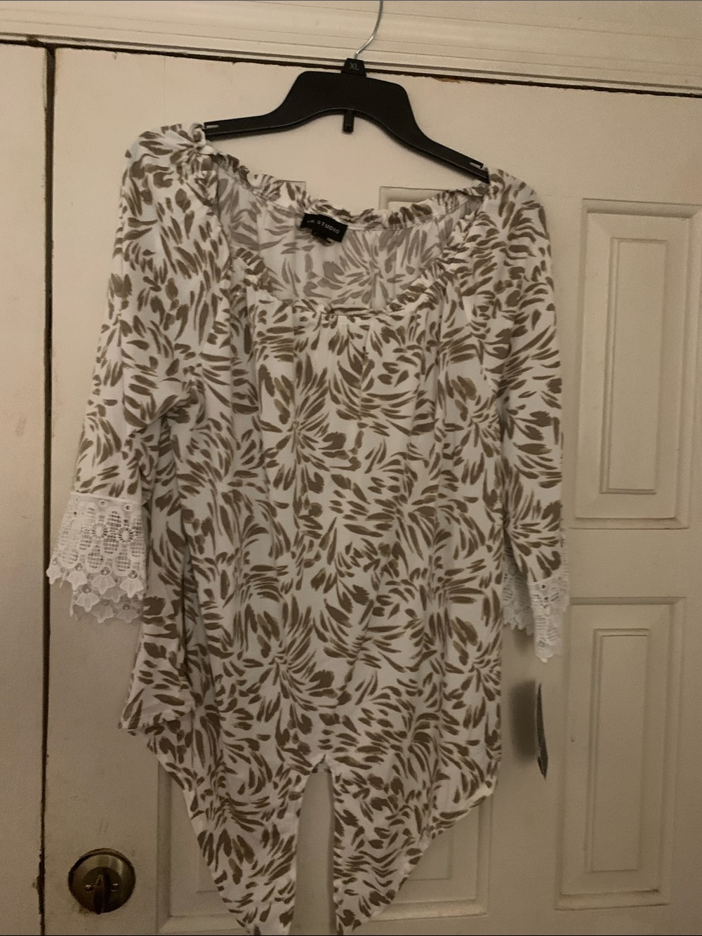 I.N. Studio White Top with Olive Leaf Print and Lace Trim